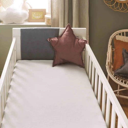 P'tit Lit Linge De Lit Bébé Lot De 2 Draps Housses Alèses 2 En 1 Coton Imperméable Blanc 70x140 Cm 4 P'tit Lit Linge De Lit Bébé Lot De 2 Draps Housses Alèses 2 En 1 Coton Imperméable Blanc 70x140 Cm – Image 2