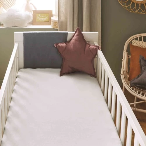 P'tit Lit Linge De Lit Bébé Lot De 2 Draps Housses Alèses 2 En 1 Coton Imperméable Blanc Et Gris 7 4 P'tit Lit Linge De Lit Bébé Lot De 2 Draps Housses Alèses 2 En 1 Coton Imperméable Blanc Et Gris 7 – Image 2