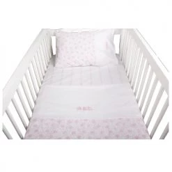 Laura Ashley Baby Linge De Lit Bébé Parure De Lit 3 Pc - 2 Draps 120x180 Cm Et 1 TO 35x50 Cm Alphabet Rose -Linge de lit bébé Soldes parure de lit 3 pc 2 draps 120x180 cm et 1 to 35x50 cm alphabet rose 1