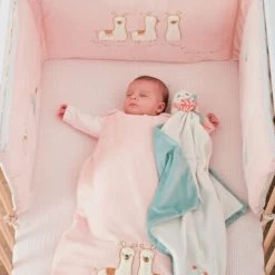 Noukie's Tours De Lit Bébé Tour De Lit Rose Moris & Sacha (pour Lits 60 X 120 Et 70 X 140 Cm) 9 Noukie's Tours De Lit Bébé Tour De Lit Rose Moris & Sacha (pour Lits 60 X 120 Et 70 X 140 Cm) -Linge de lit bébé Soldes tour de lit rose moris sacha pour lits 60 x 120 et 70 x 140 cm 3